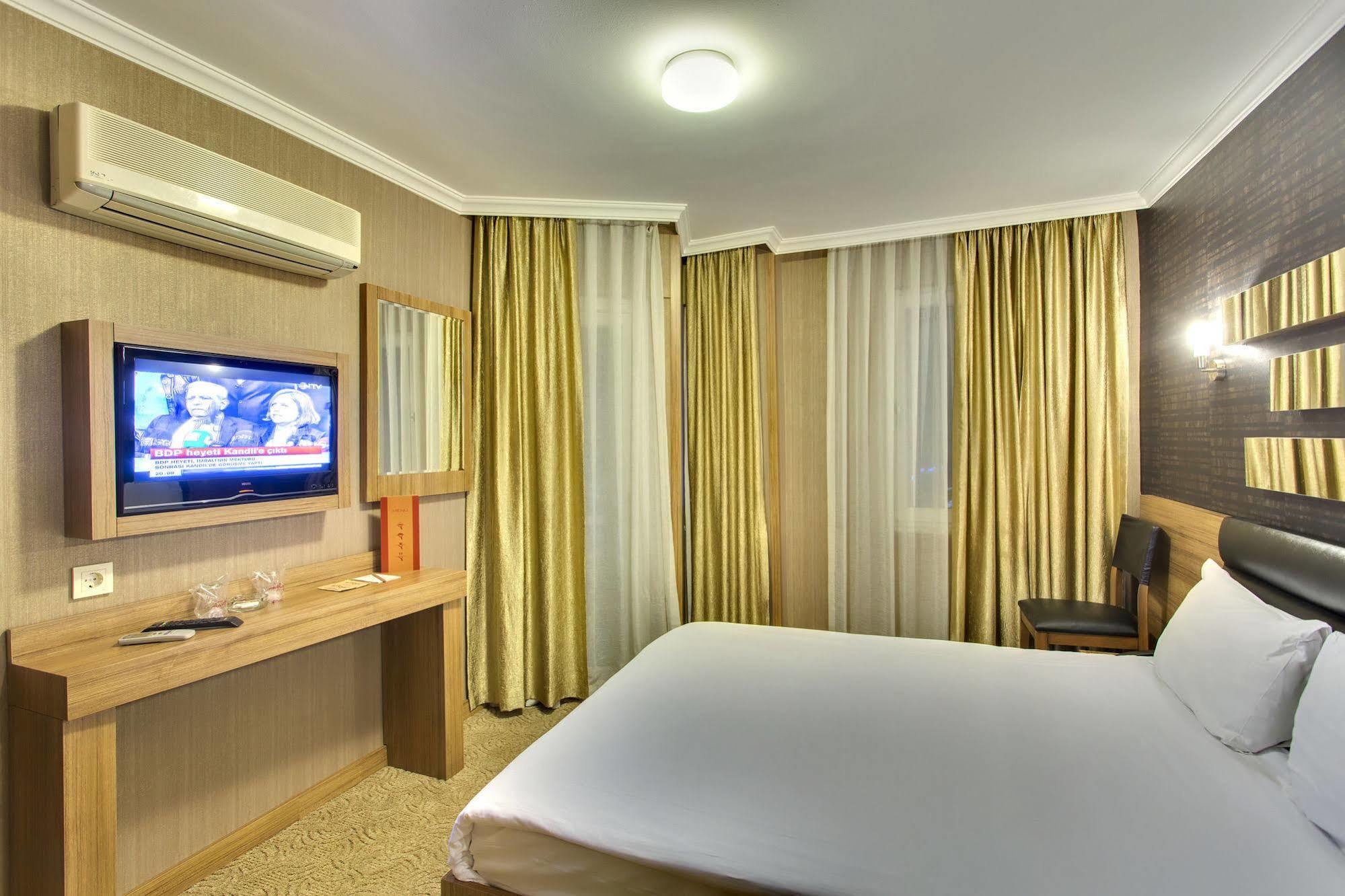 אנטליה Antroyal Hotel מראה חיצוני תמונה