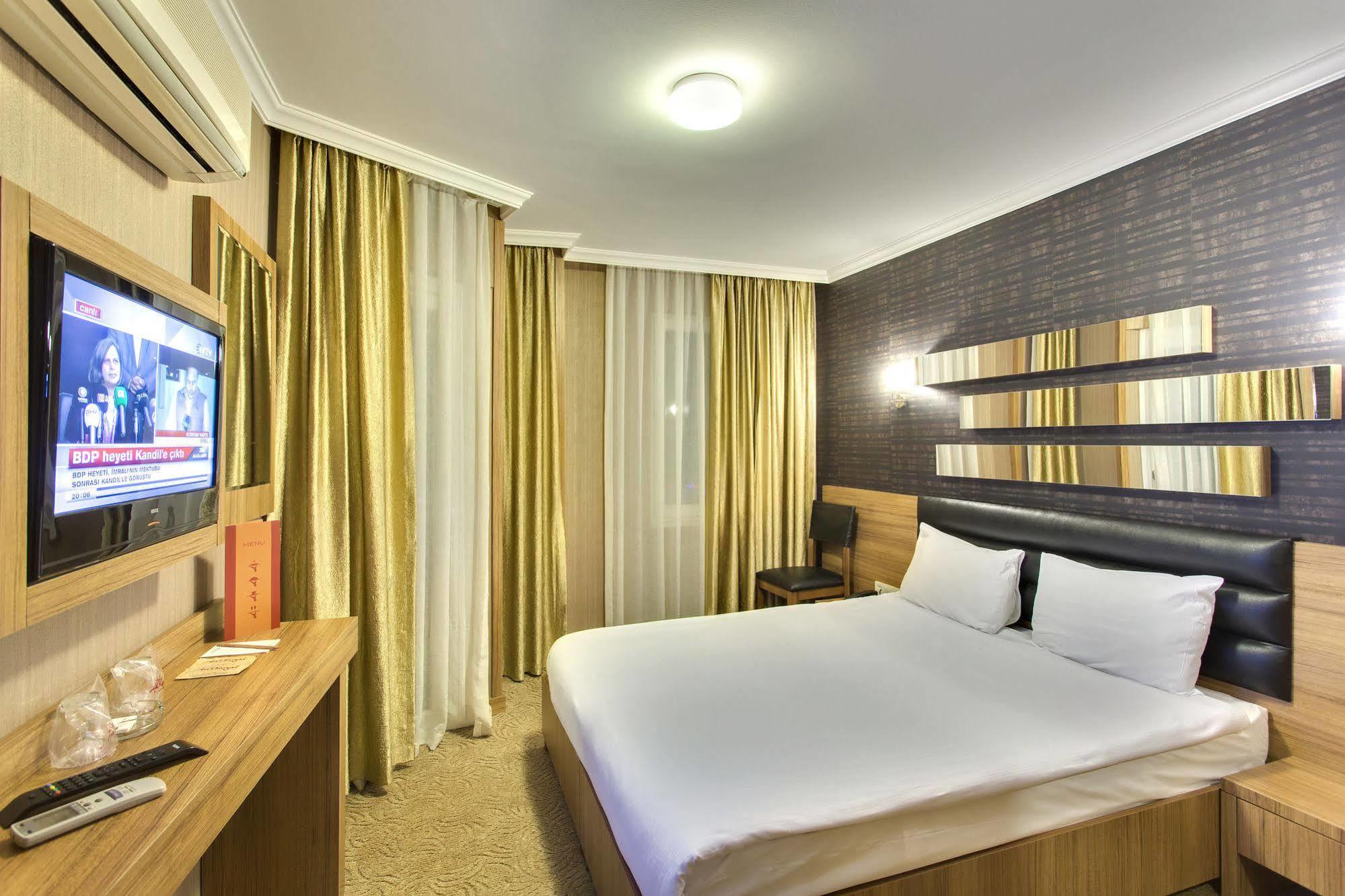 אנטליה Antroyal Hotel מראה חיצוני תמונה